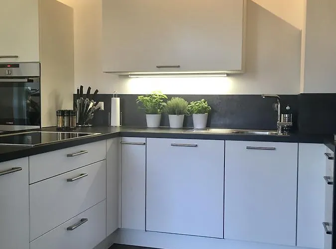 Shania *